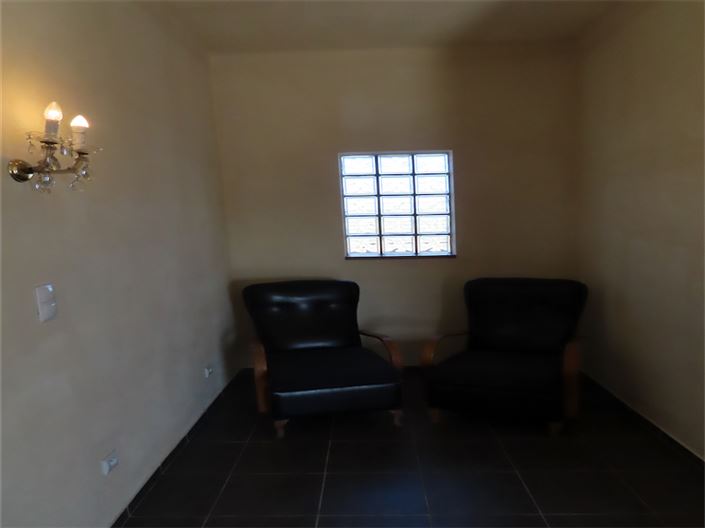 Image No.37-3 Bed Property for sale