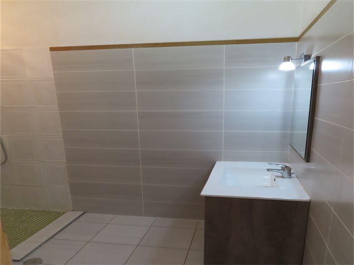 Image No.50-3 Bed Property for sale