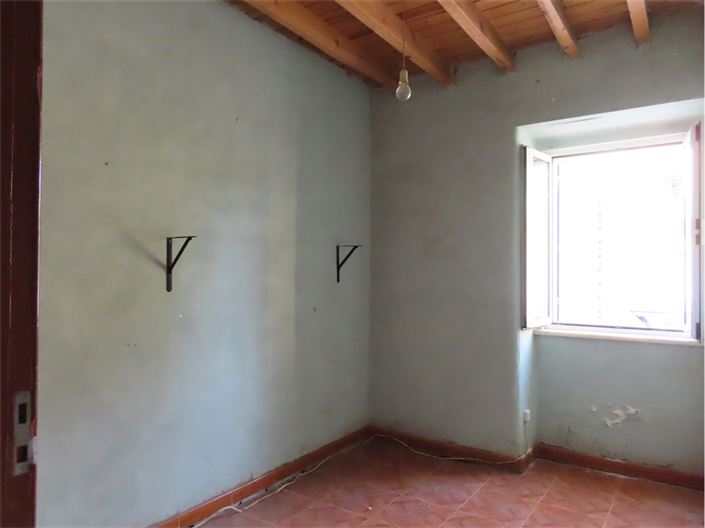 Image No.32-3 Bed Property for sale