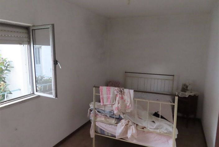 Image No.12-4 Bed Property for sale