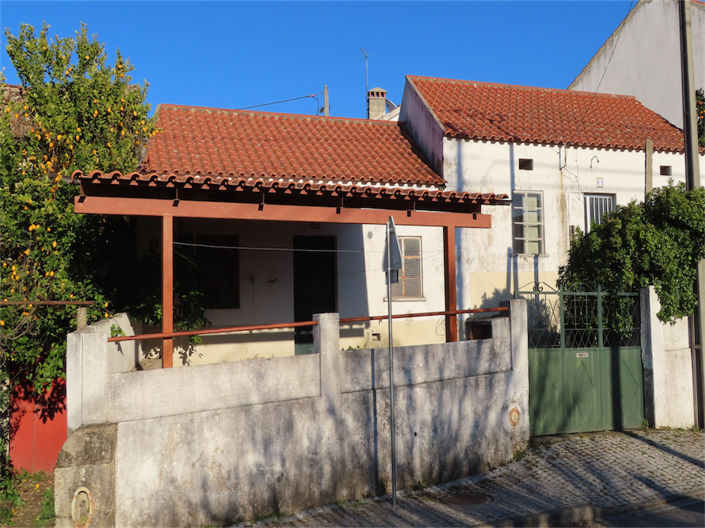 Image No.2-4 Bed Property for sale