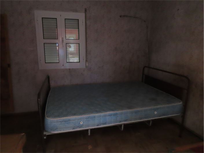 Image No.25-2 Bed Property for sale