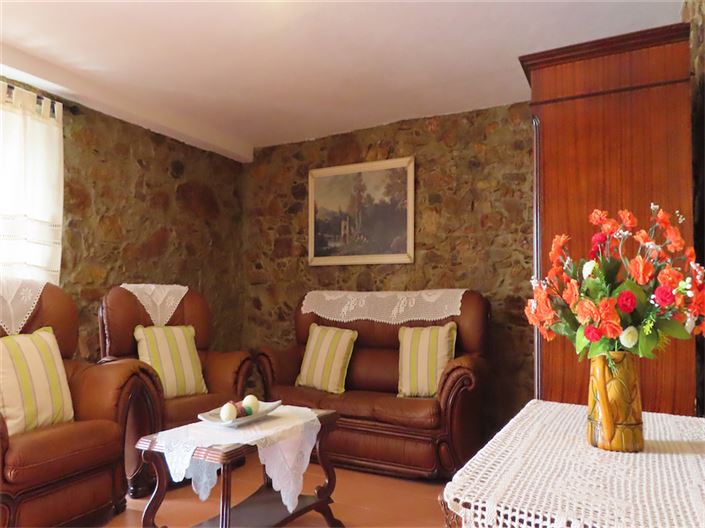 Image No.19-3 Bed Property for sale