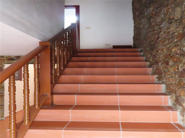 Image No.23-3 Bed Property for sale