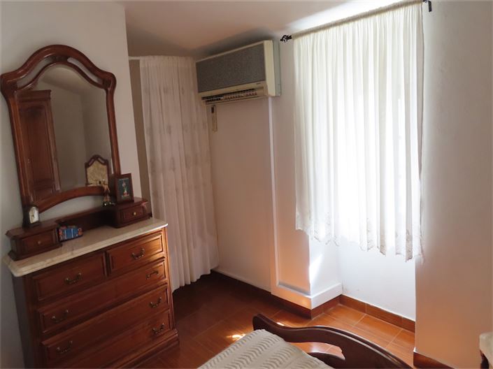 Image No.28-3 Bed Property for sale