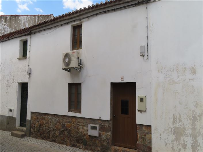 Image No.37-3 Bed Property for sale