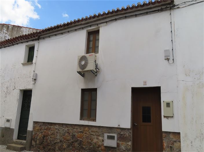 Image No.38-3 Bed Property for sale