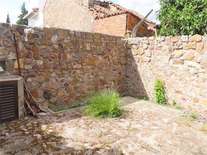 Image No.5-3 Bed Property for sale