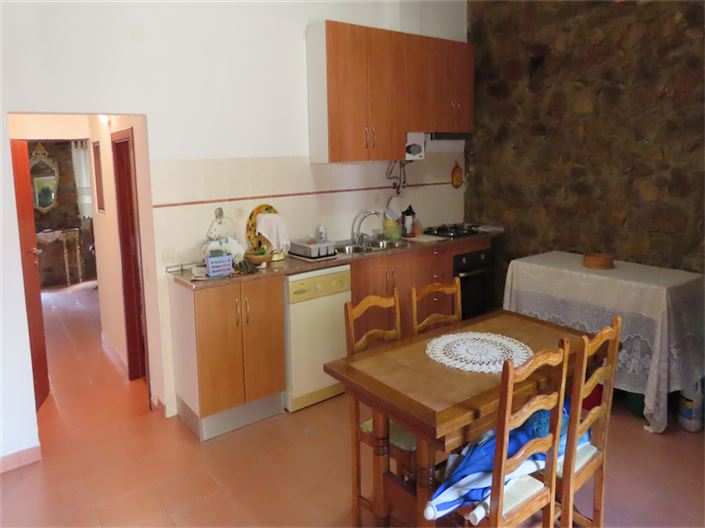 Image No.8-3 Bed Property for sale