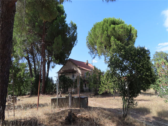 Image No.25-3 Bed Property for sale