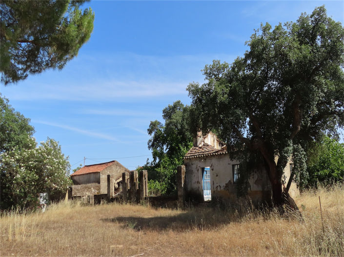 Image No.38-3 Bed Property for sale