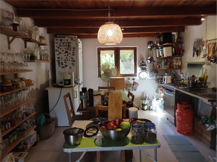 Image No.12-2 Bed Property for sale