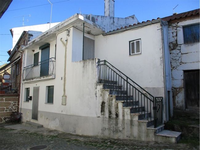 Image No.22-3 Bed Property for sale