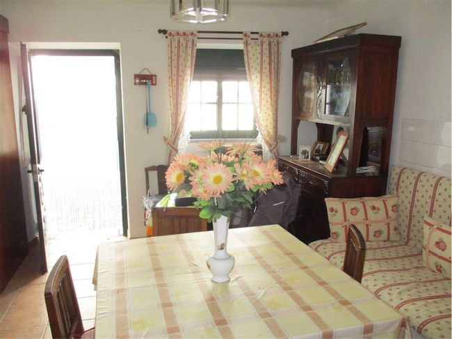 Image No.3-3 Bed Property for sale