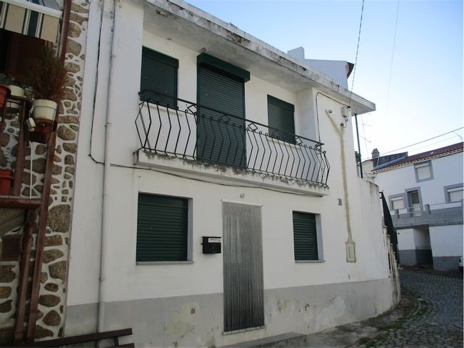 Image No.6-3 Bed Property for sale