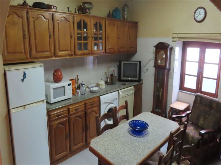 Image No.12-2 Bed Property for sale