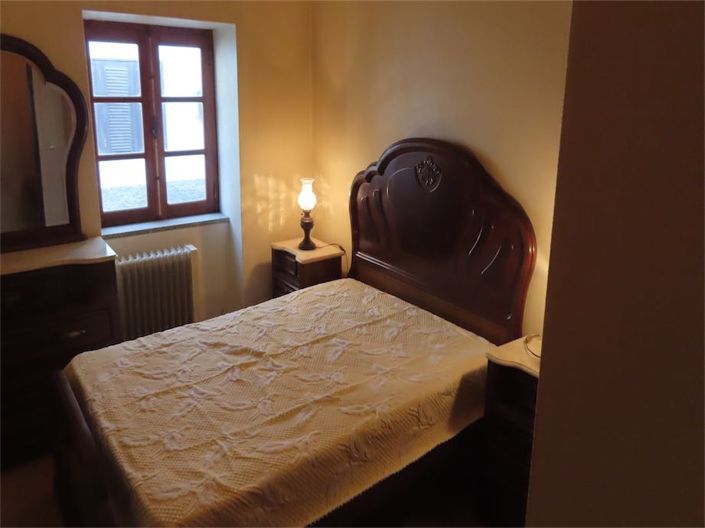 Image No.8-2 Bed Property for sale