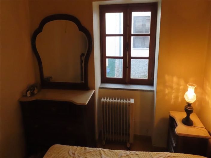 Image No.9-2 Bed Property for sale