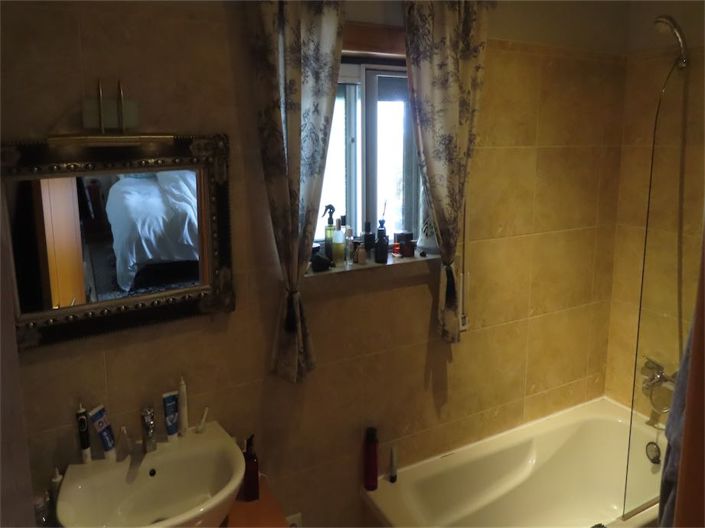 Image No.14-5 Bed Property for sale