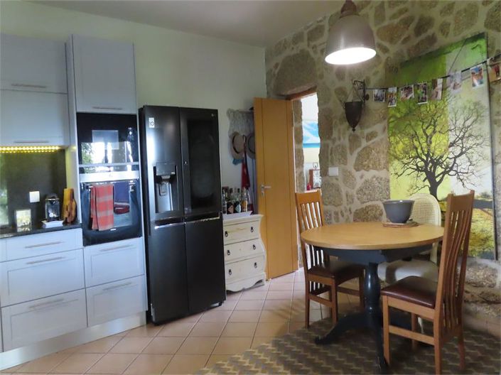 Image No.2-5 Bed Property for sale