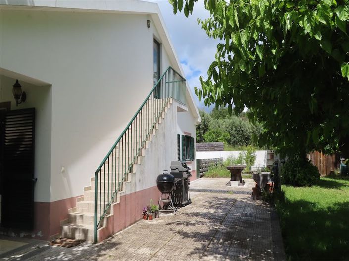 Image No.46-5 Bed Property for sale