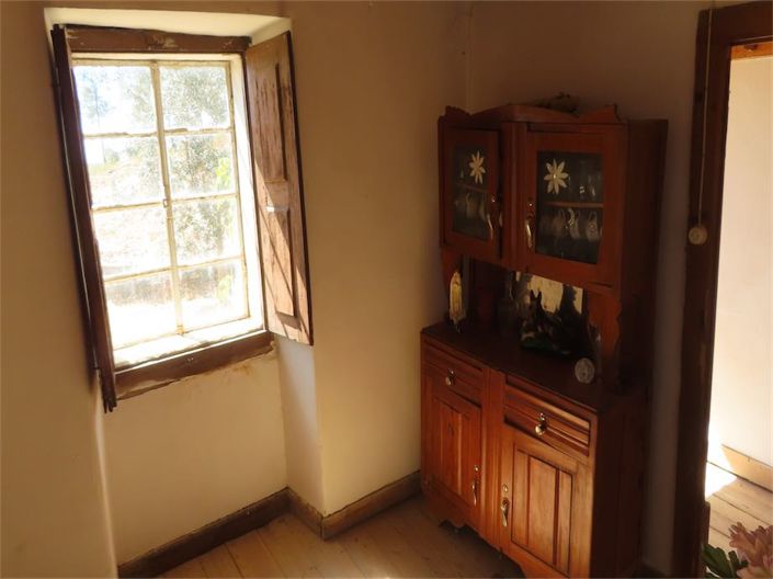 Image No.29-3 Bed Property for sale