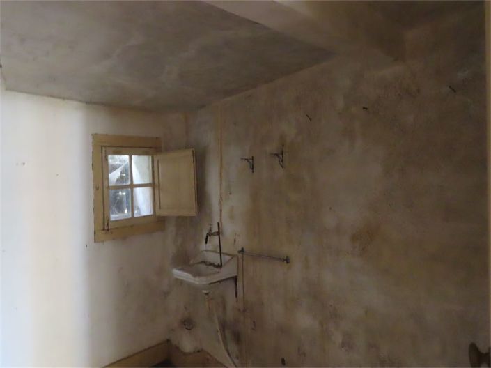 Image No.15-3 Bed Property for sale