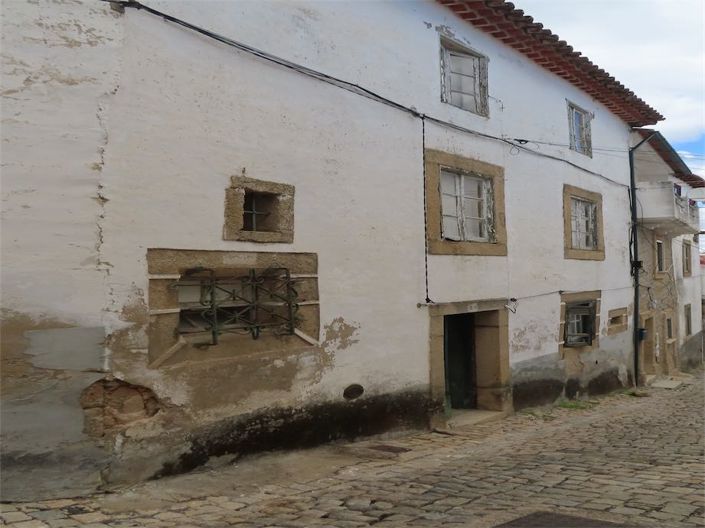 Image No.5-3 Bed Property for sale