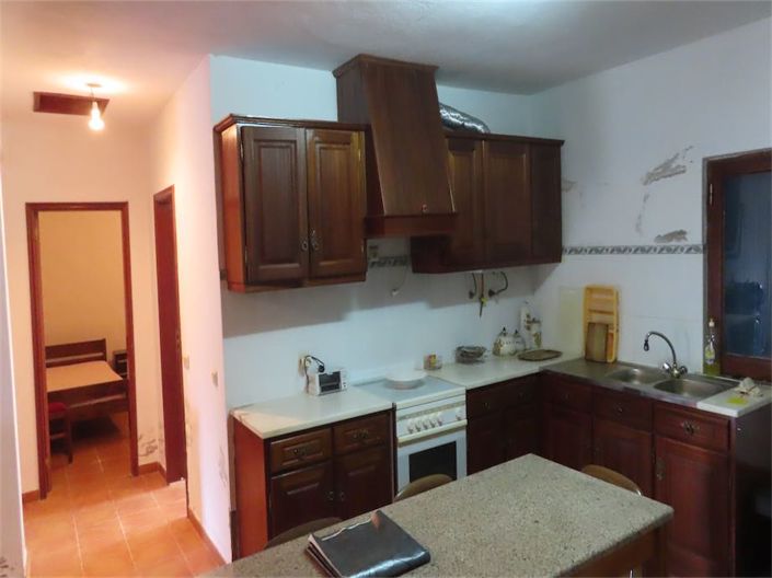 Image No.15-3 Bed Property for sale