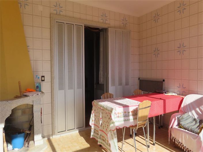 Image No.25-6 Bed Property for sale