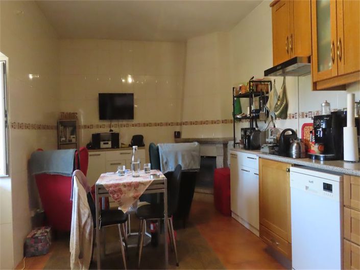 Image No.14-3 Bed Property for sale