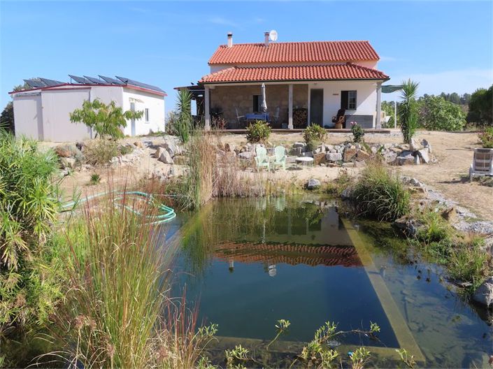 Image No.19-3 Bed Property for sale