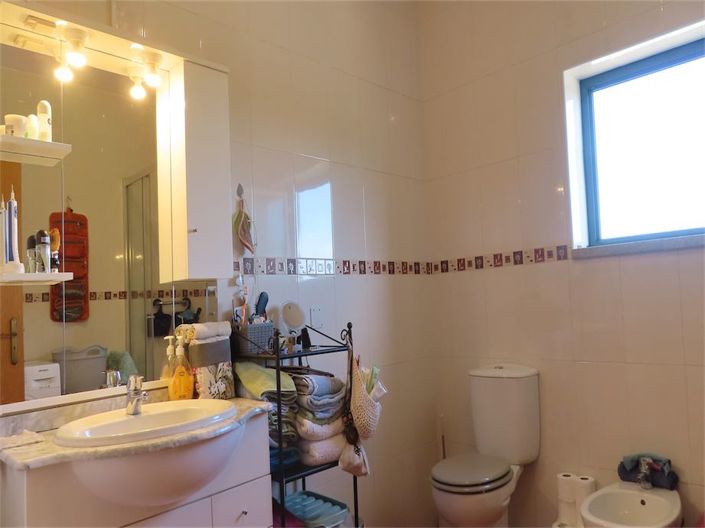 Image No.3-3 Bed Property for sale