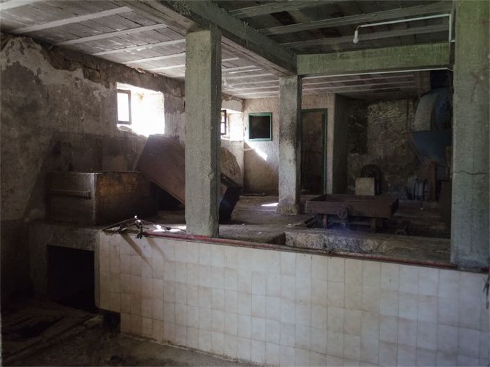 Image No.12-5 Bed Property for sale