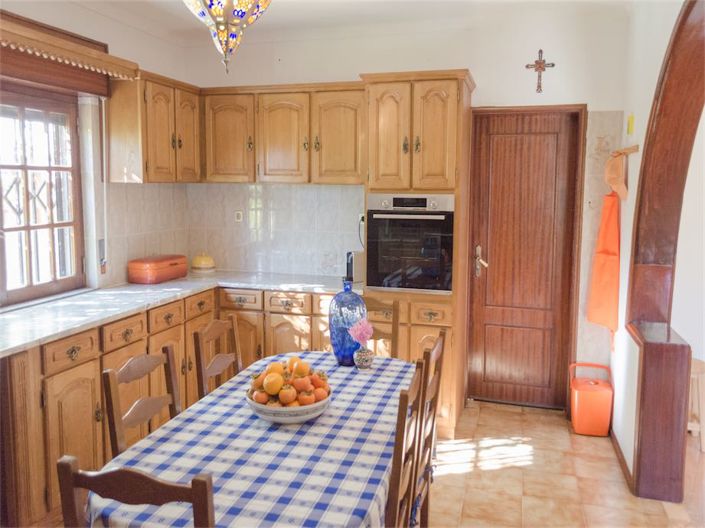 Image No.39-5 Bed Property for sale