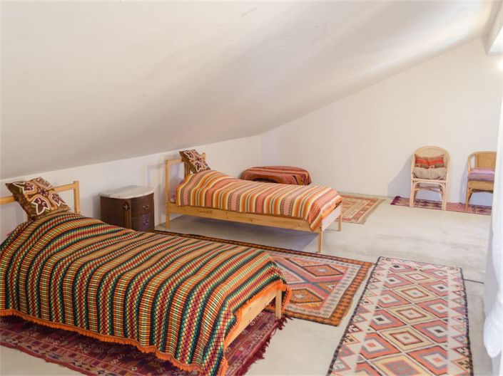 Image No.41-5 Bed Property for sale