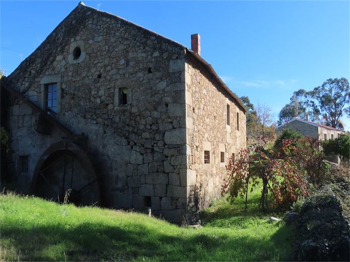 Image No.8-5 Bed Property for sale