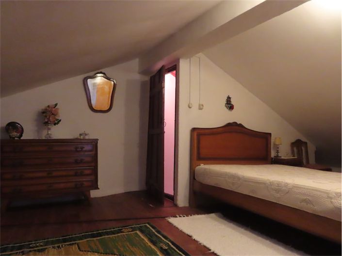 Image No.16-2 Bed Property for sale