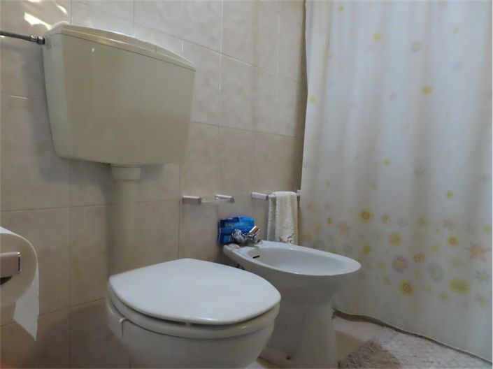 Image No.20-2 Bed Property for sale