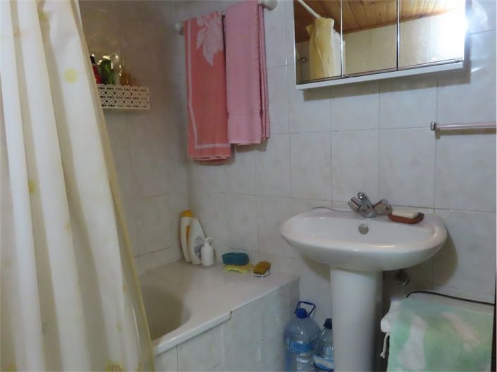 Image No.21-2 Bed Property for sale