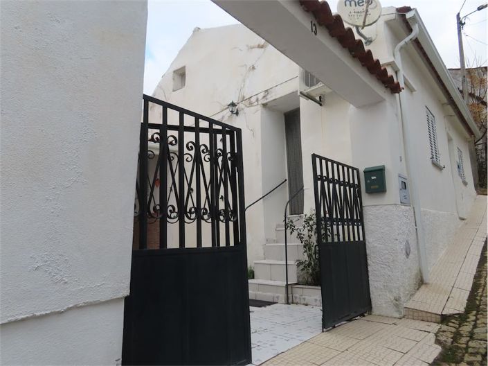 Image No.4-2 Bed Property for sale