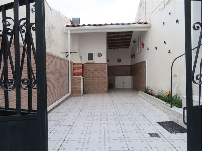 Image No.5-2 Bed Property for sale