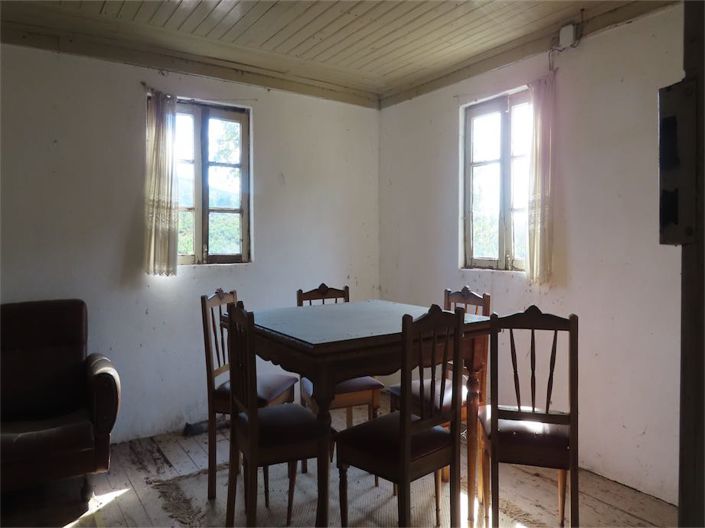 Image No.14-3 Bed Property for sale