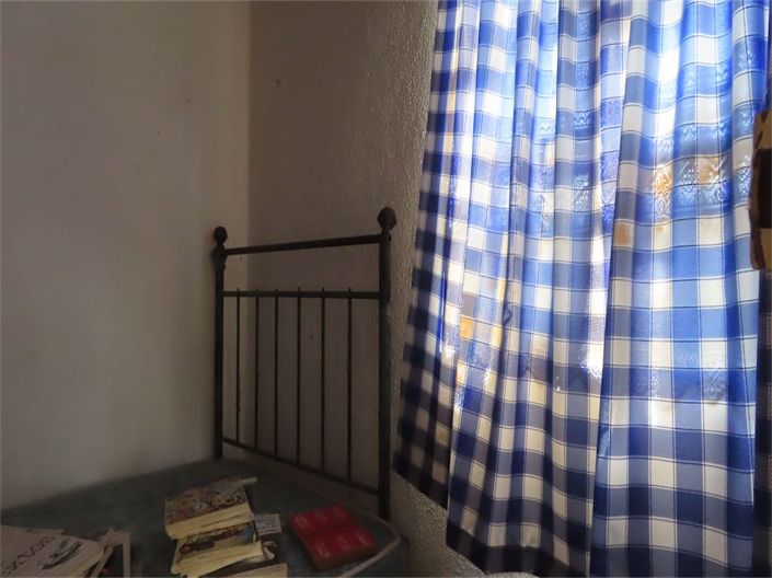 Image No.18-3 Bed Property for sale