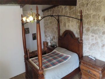 9763630b-116c-4739-8169-a8dd75f39136