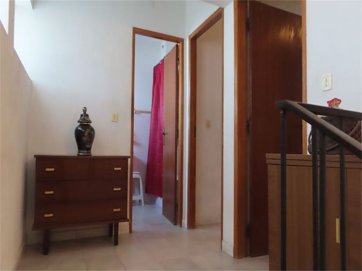 Image No.11-2 Bed Property for sale