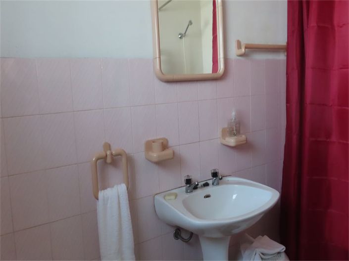 Image No.18-2 Bed Property for sale