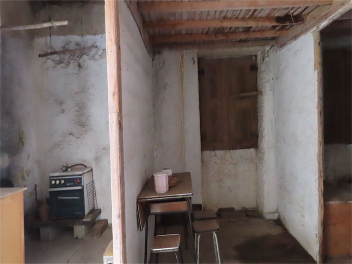 Image No.27-2 Bed Property for sale