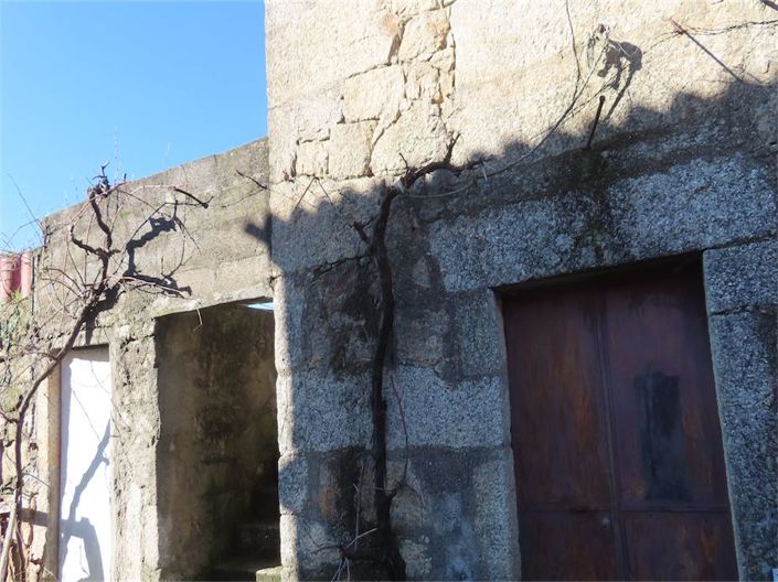 Image No.32-2 Bed Property for sale