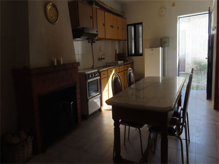 Image No.7-2 Bed Property for sale